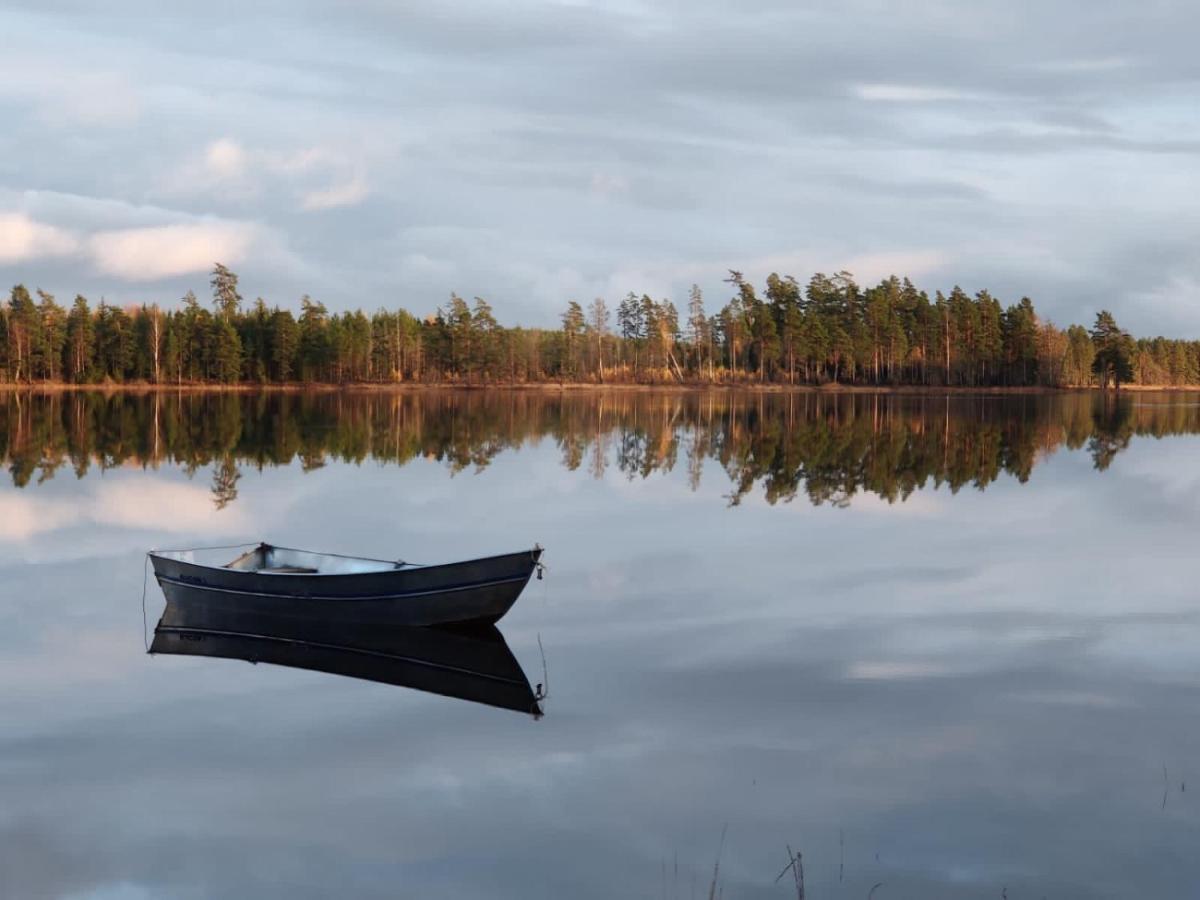 Modern Lakeside Cottage & Boat Near Isaberg Kavsjo Exteriör bild