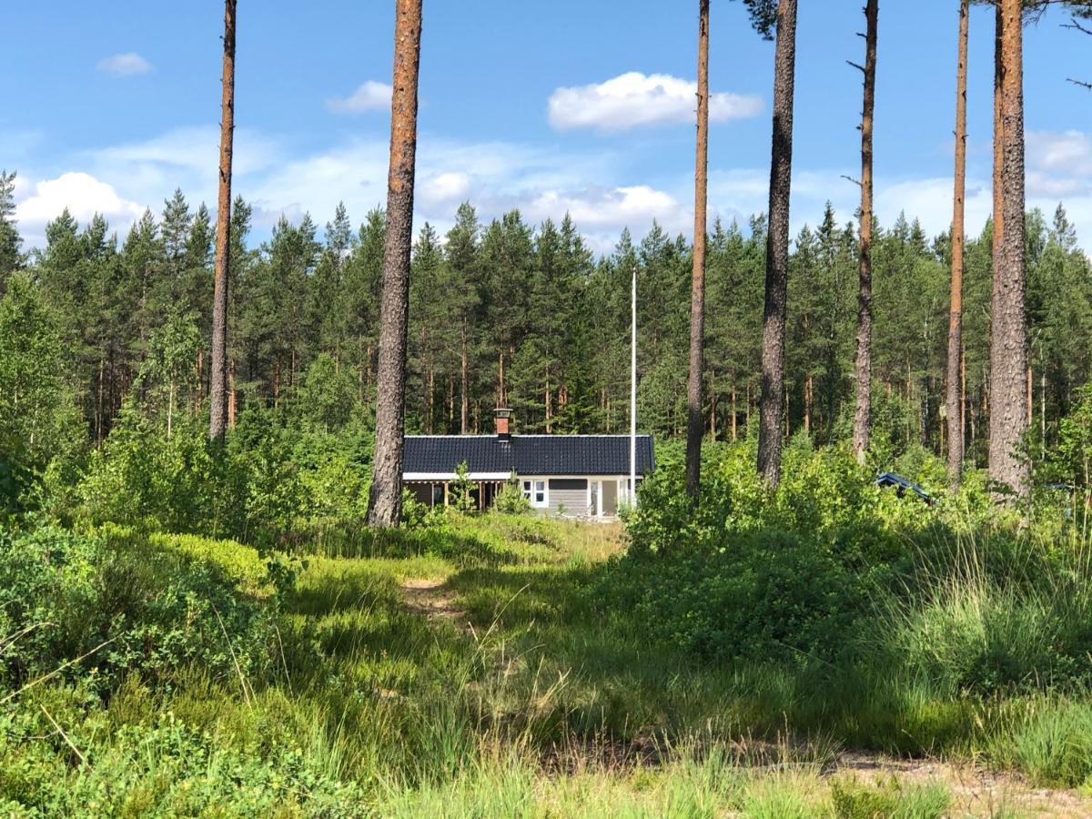 Modern Lakeside Cottage & Boat Near Isaberg Kavsjo Exteriör bild
